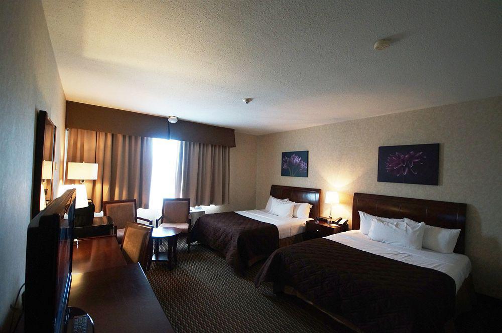 Days Inn By Wyndham Montreal Airport Conference Centre Dorval Zewnętrze zdjęcie